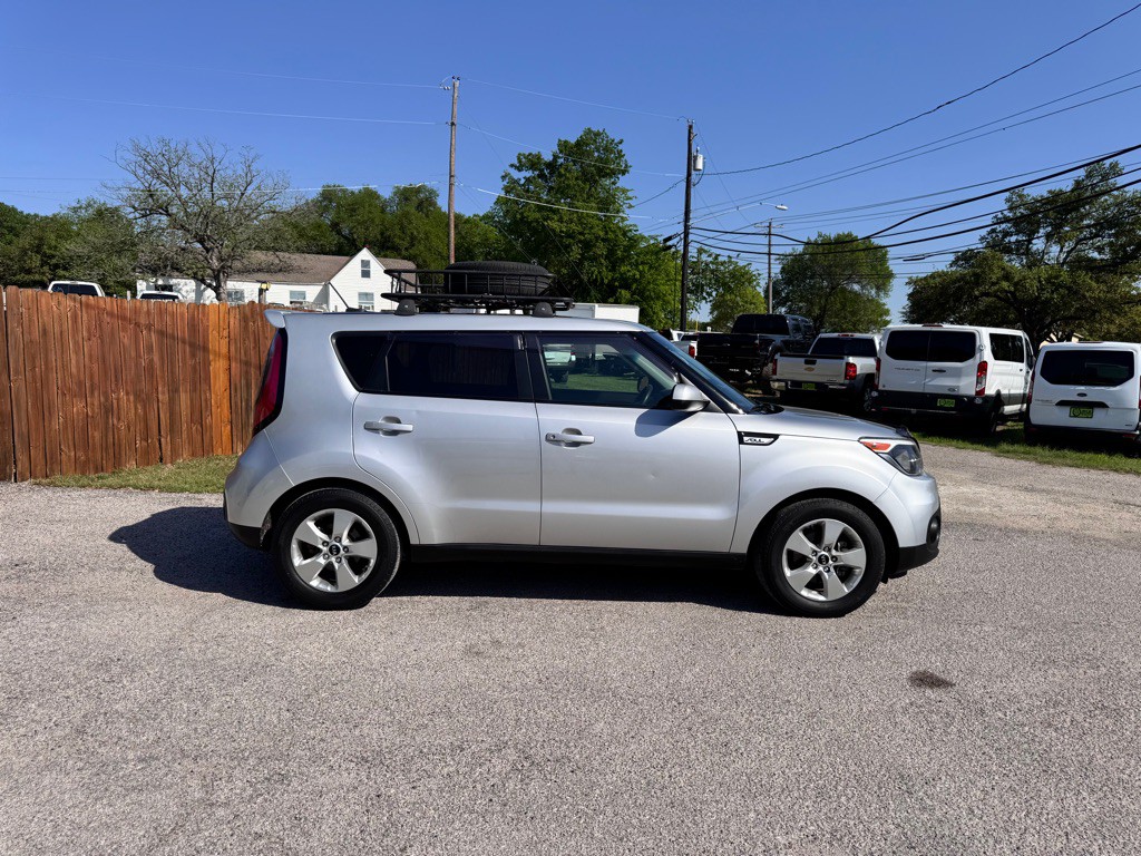 2017 Kia Soul Image 3
