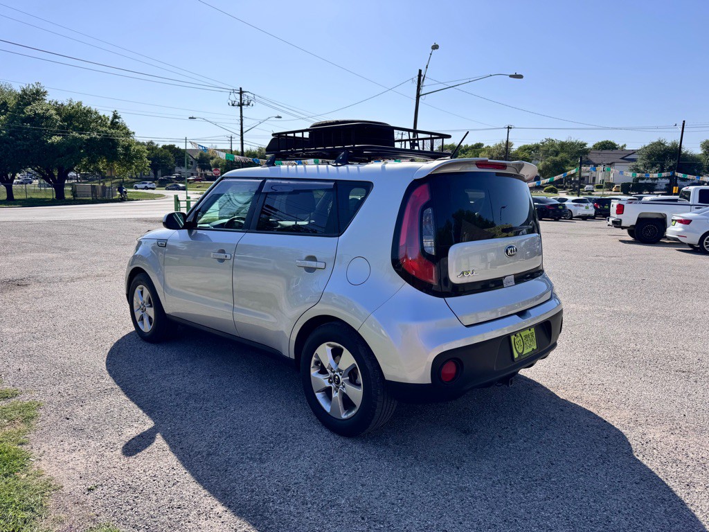 2017 Kia Soul Image 6