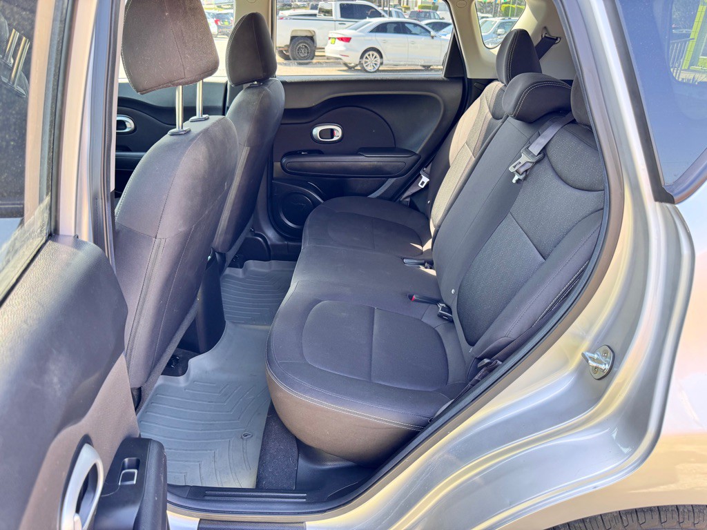 2017 Kia Soul Image 13