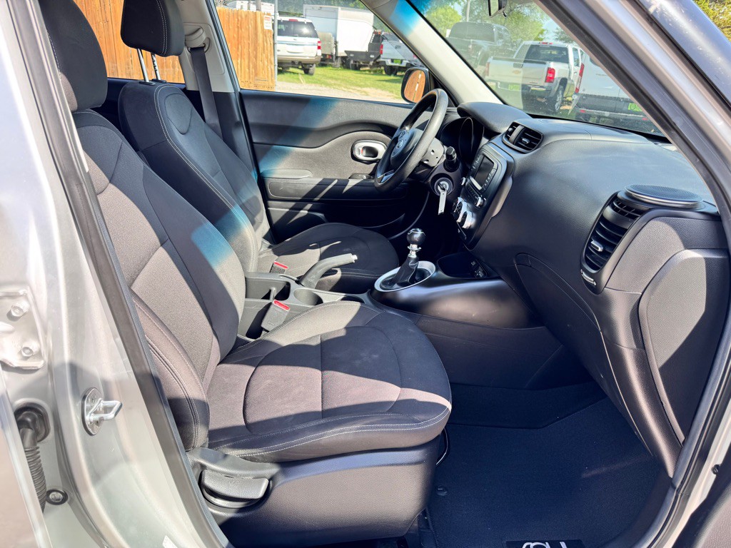 2017 Kia Soul Image 17
