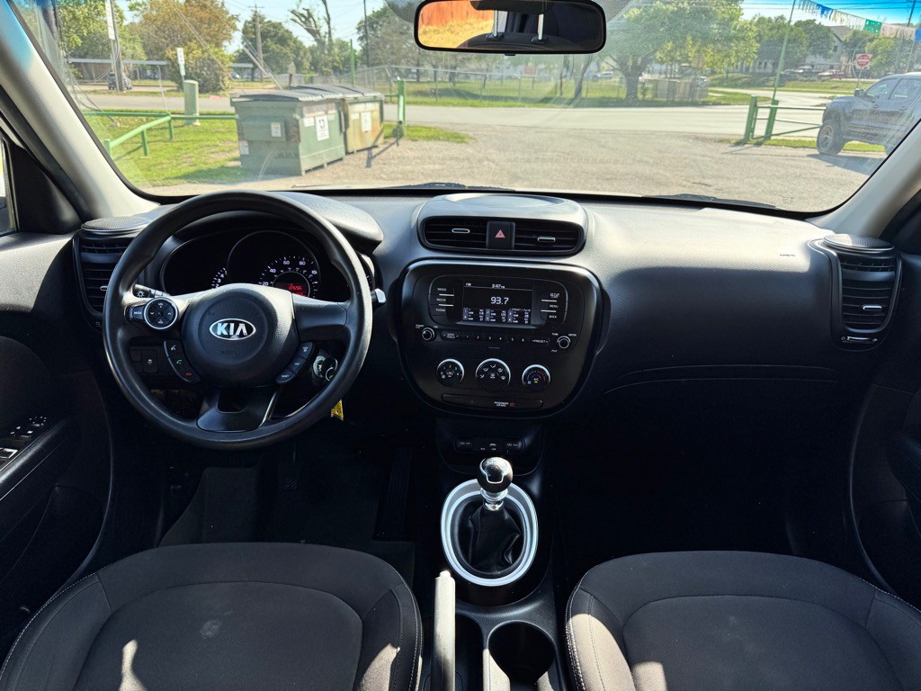 2017 Kia Soul Image 19