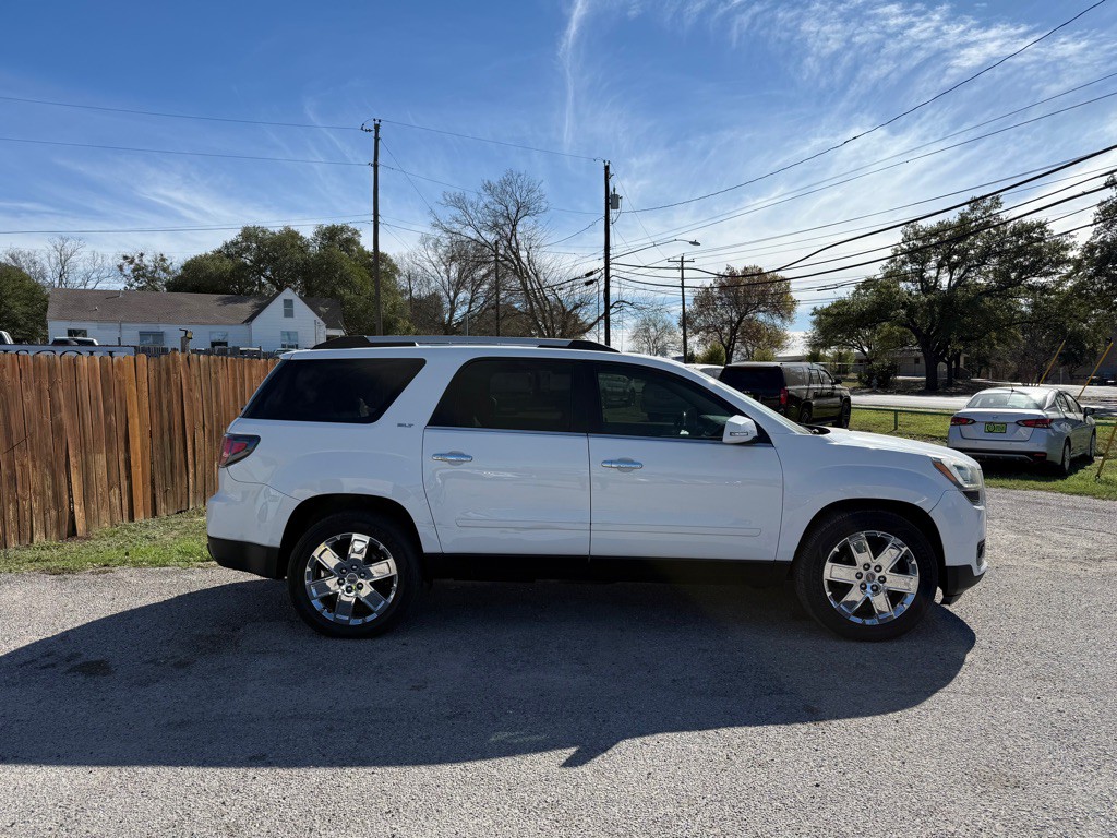 2017 GMC Acadia Image 2