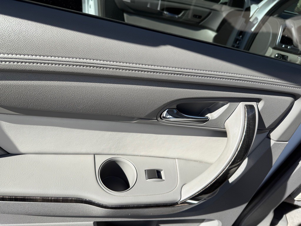 2017 GMC Acadia Image 11