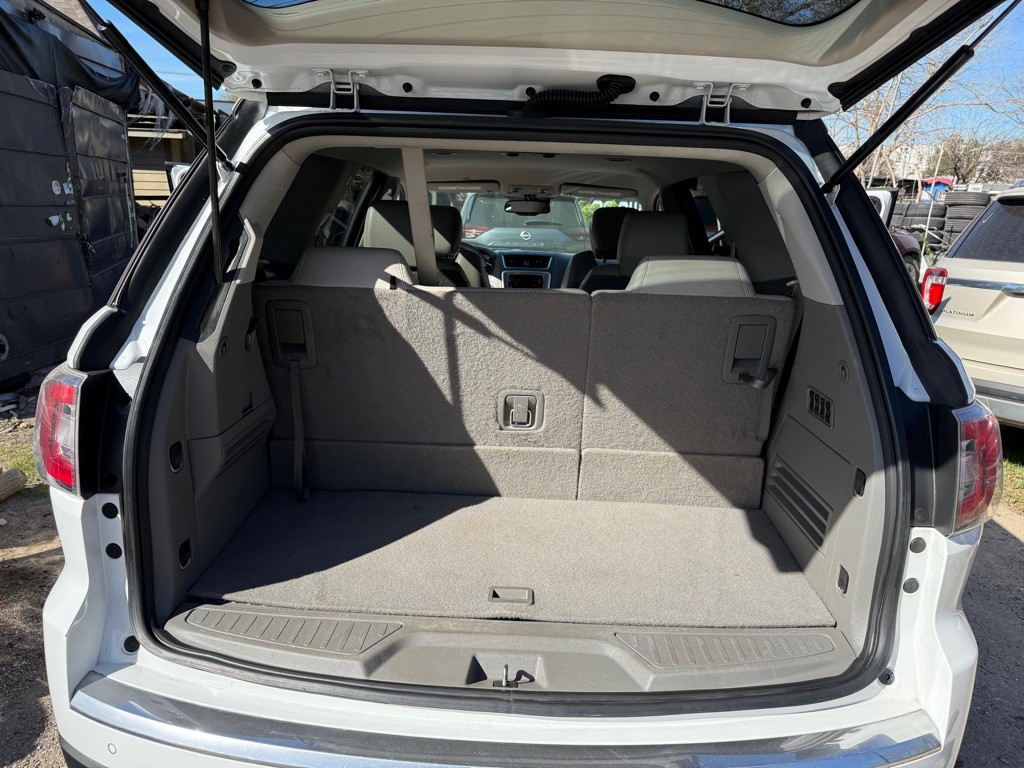 2017 GMC Acadia Image 13