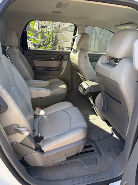 2017 GMC Acadia Image 15