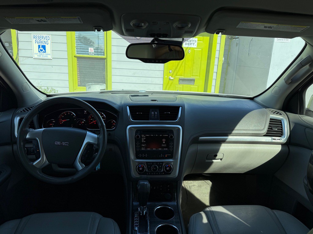 2017 GMC Acadia Image 18