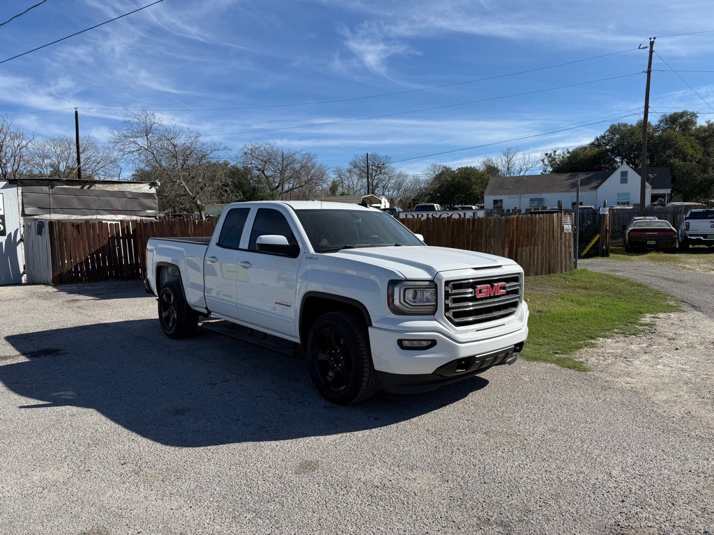 2017 GMC Sierra Image 1
