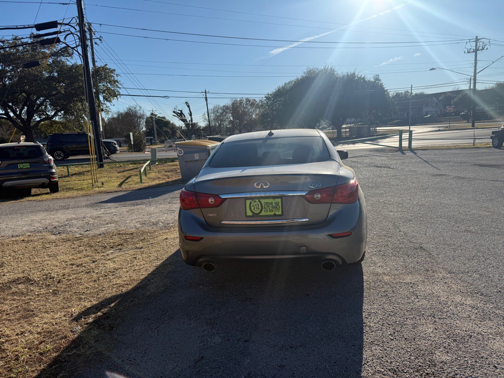2015 INFINITI Q50 Image 4