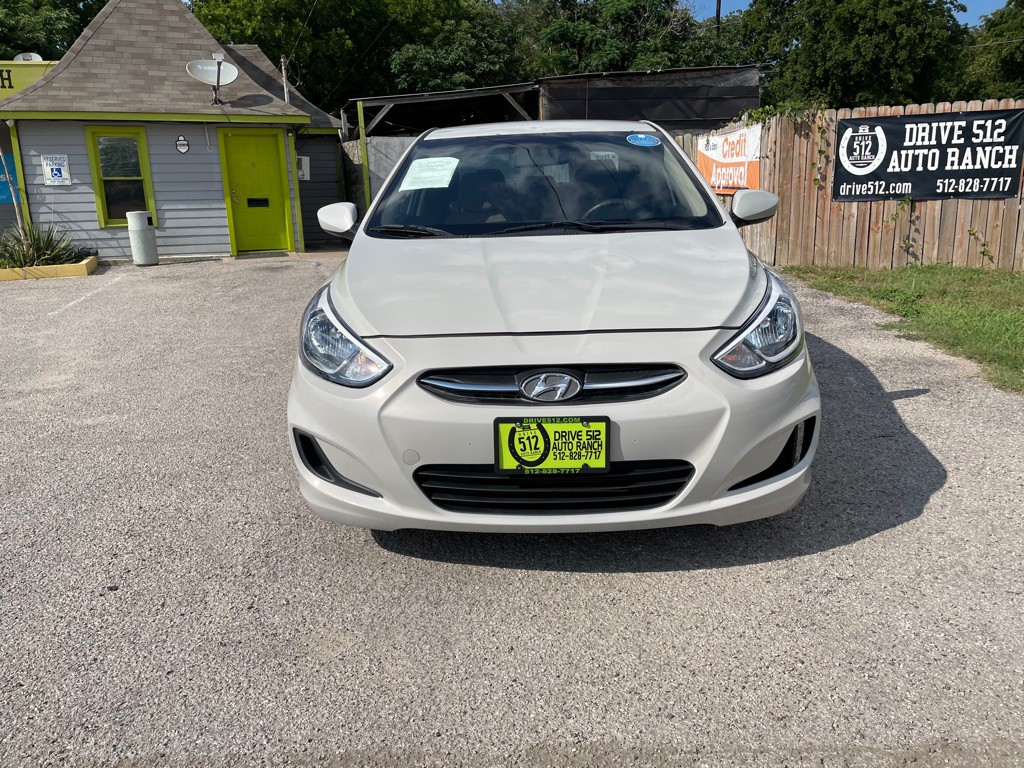 2016 Hyundai Accent Image 9