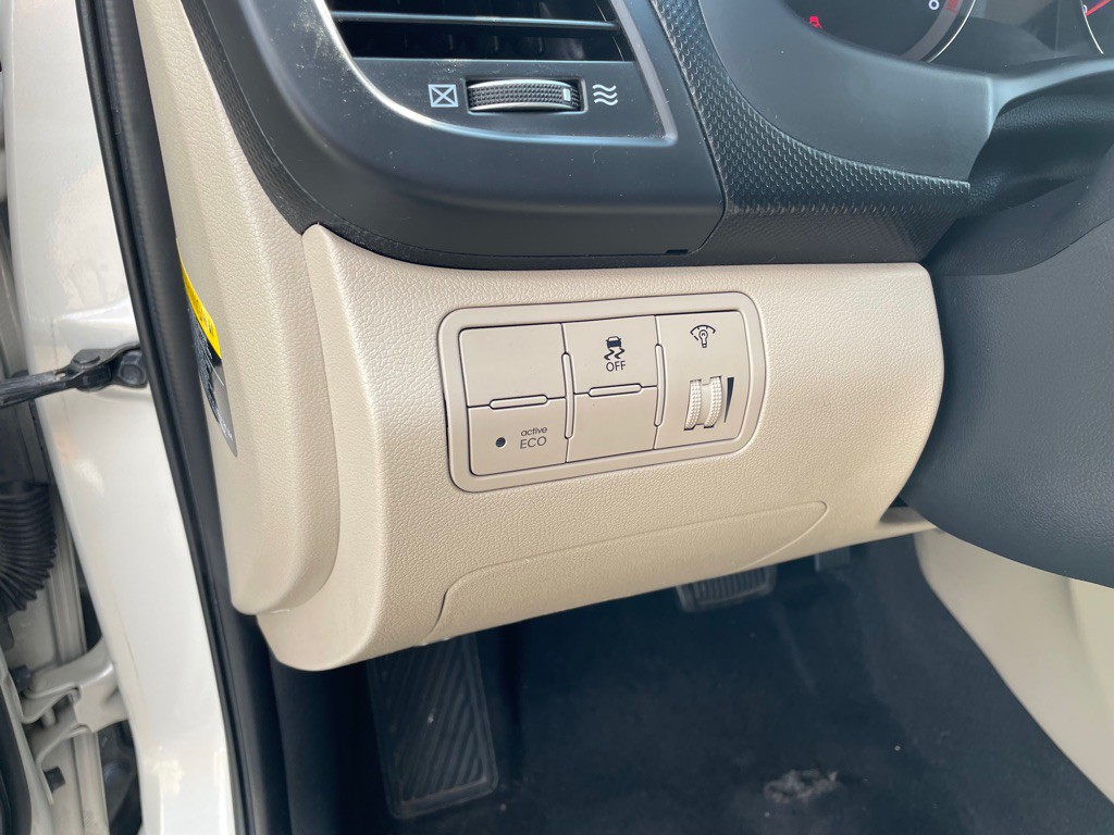2016 Hyundai Accent Image 23