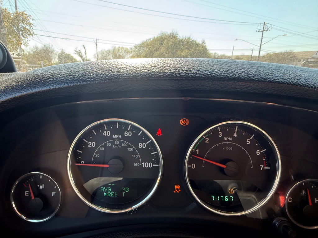 2012 Jeep Wrangler Image 14