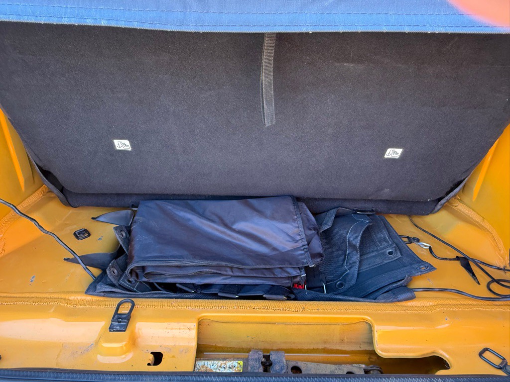 2012 Jeep Wrangler Image 18