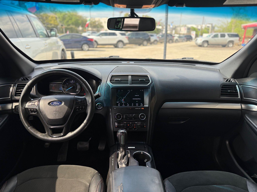 2019 Ford Explorer Image 18