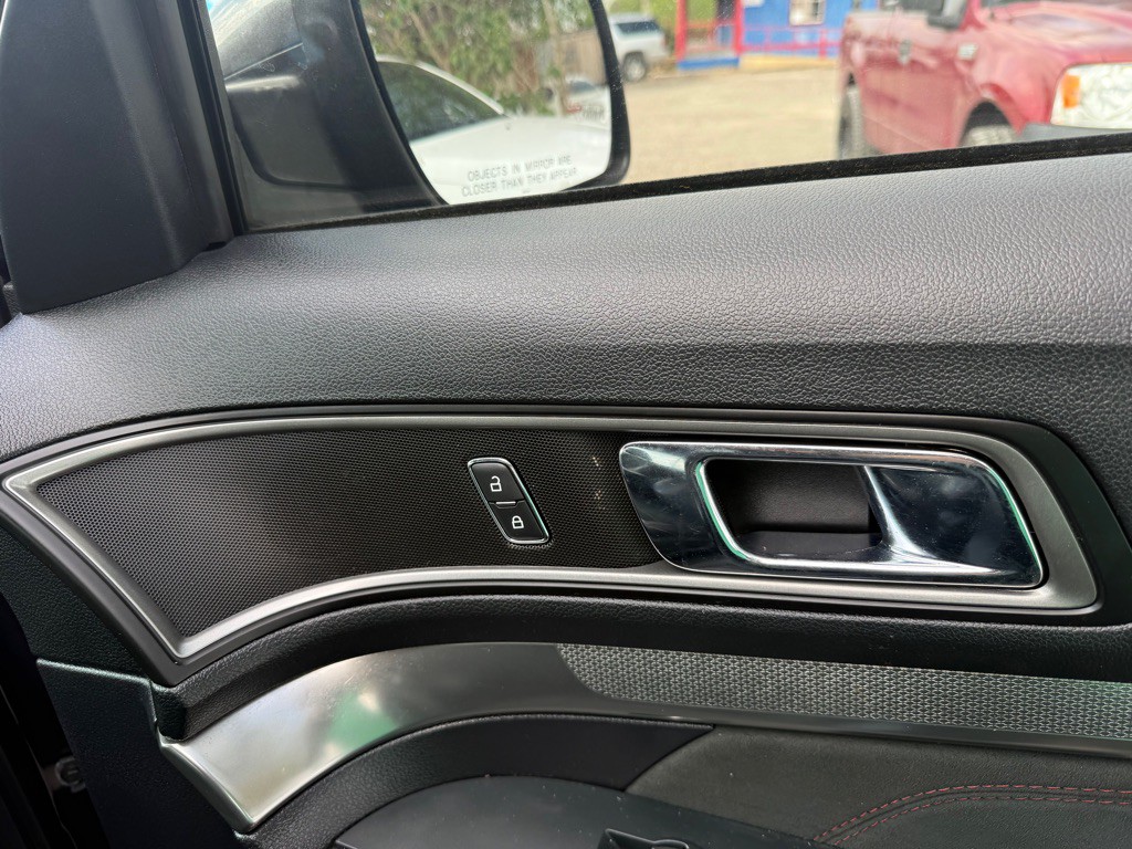 2019 Ford Explorer Image 22