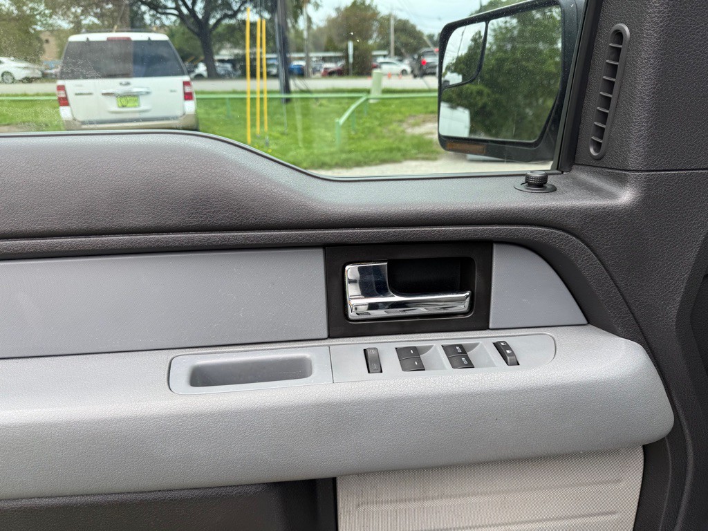 2014 Ford F-150 Image 9