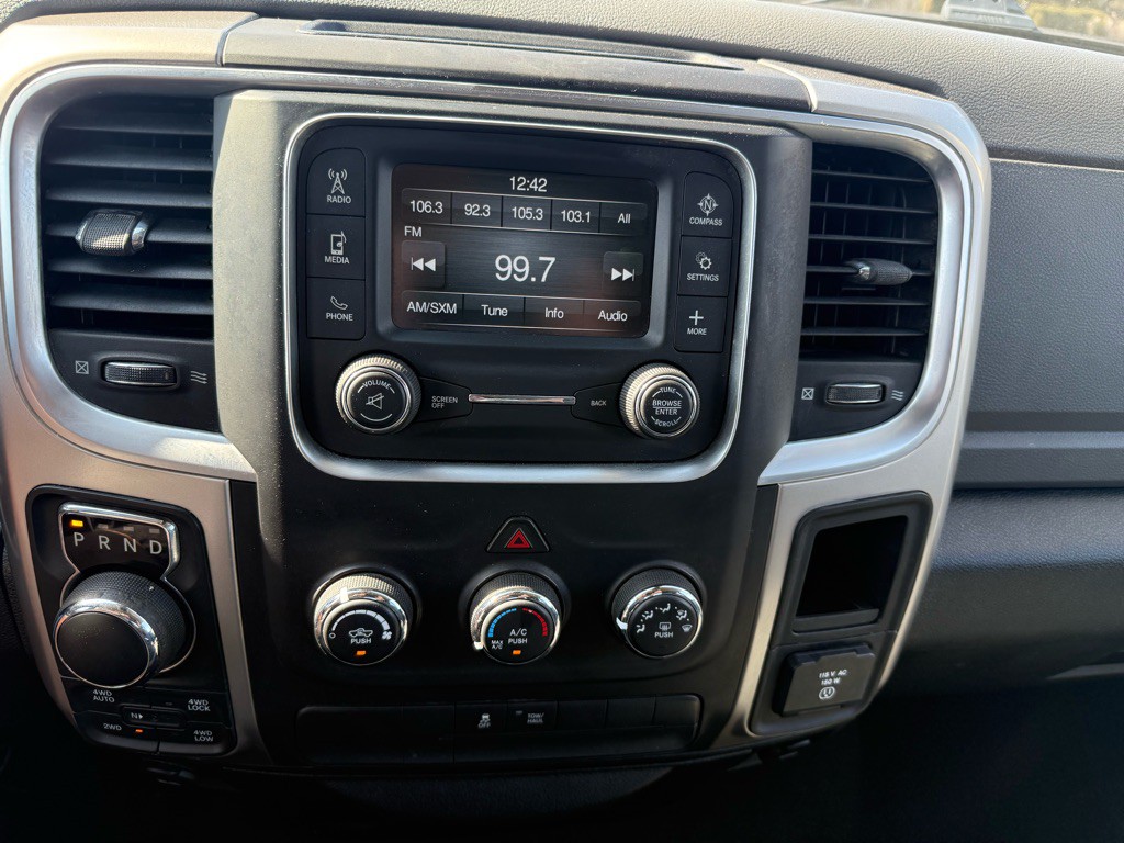 2016 RAM 1500 Image 18