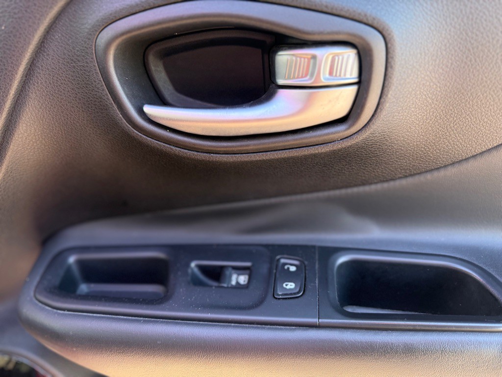 2018 Jeep Renegade Image 17