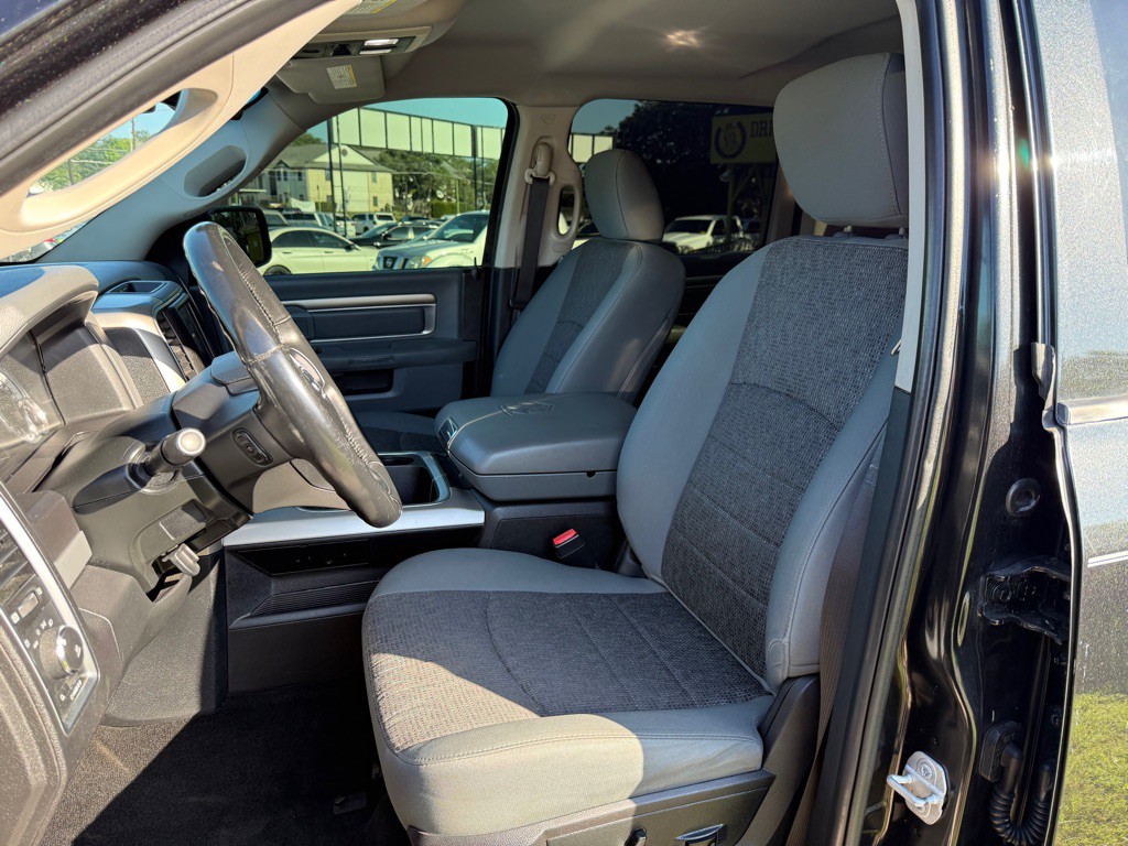 2016 RAM 1500 Image 9