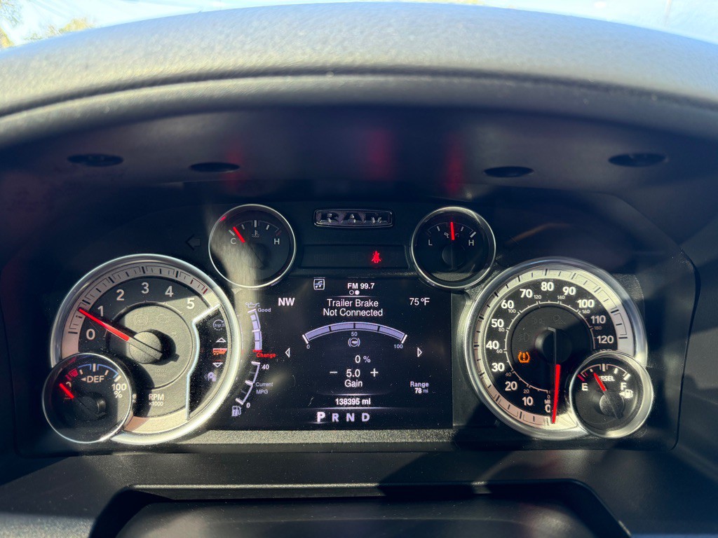 2016 RAM 1500 Image 12