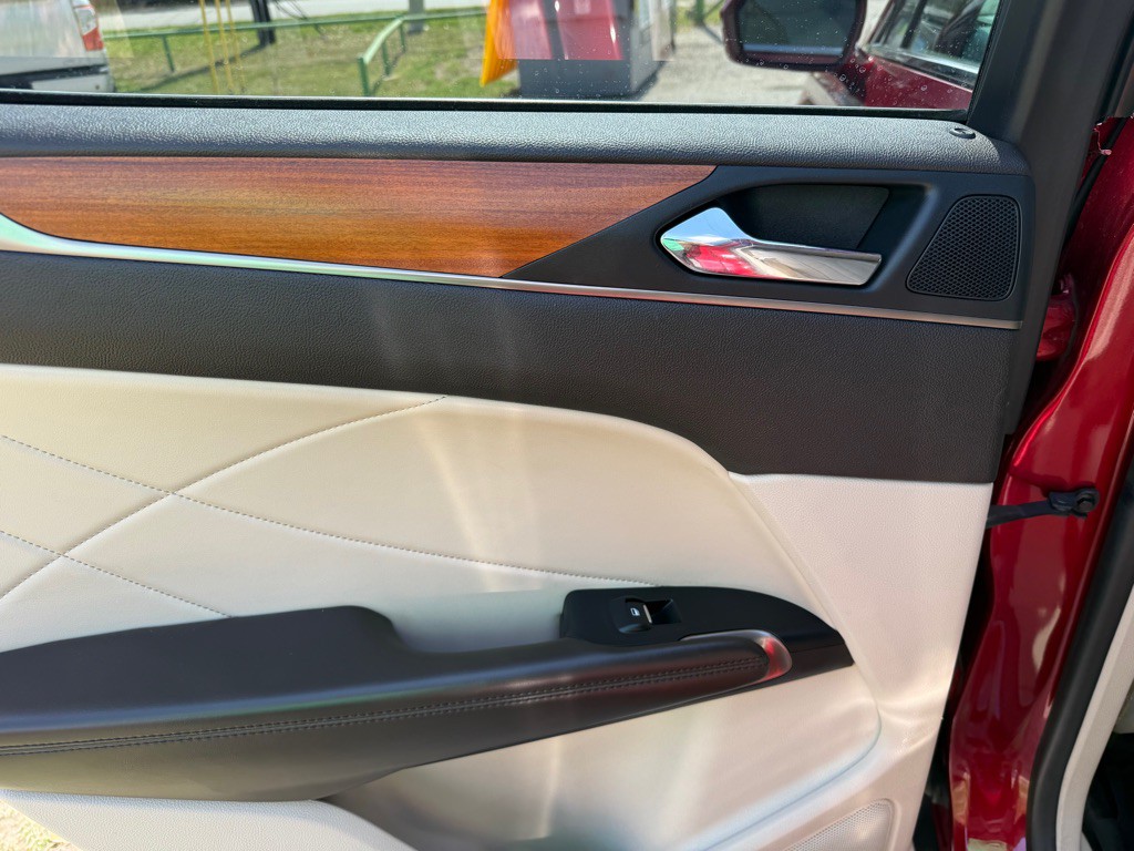 2018 Lincoln MKC Image 18