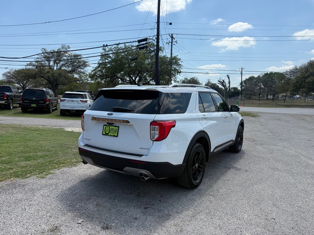 2021 Ford Explorer Image 4
