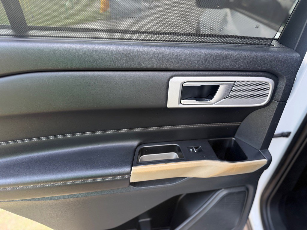 2021 Ford Explorer Image 16