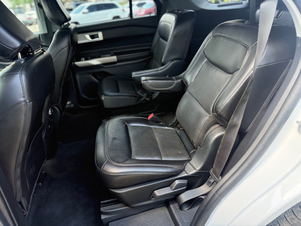 2021 Ford Explorer Image 17