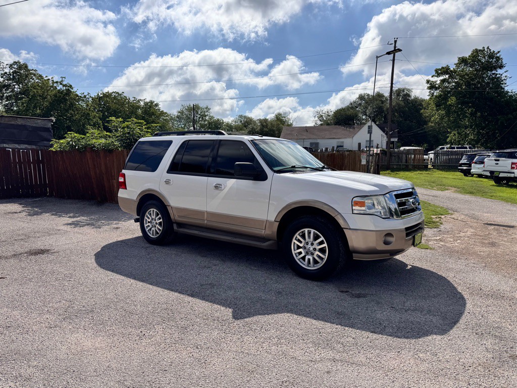 2014 Ford Expedition Image 2