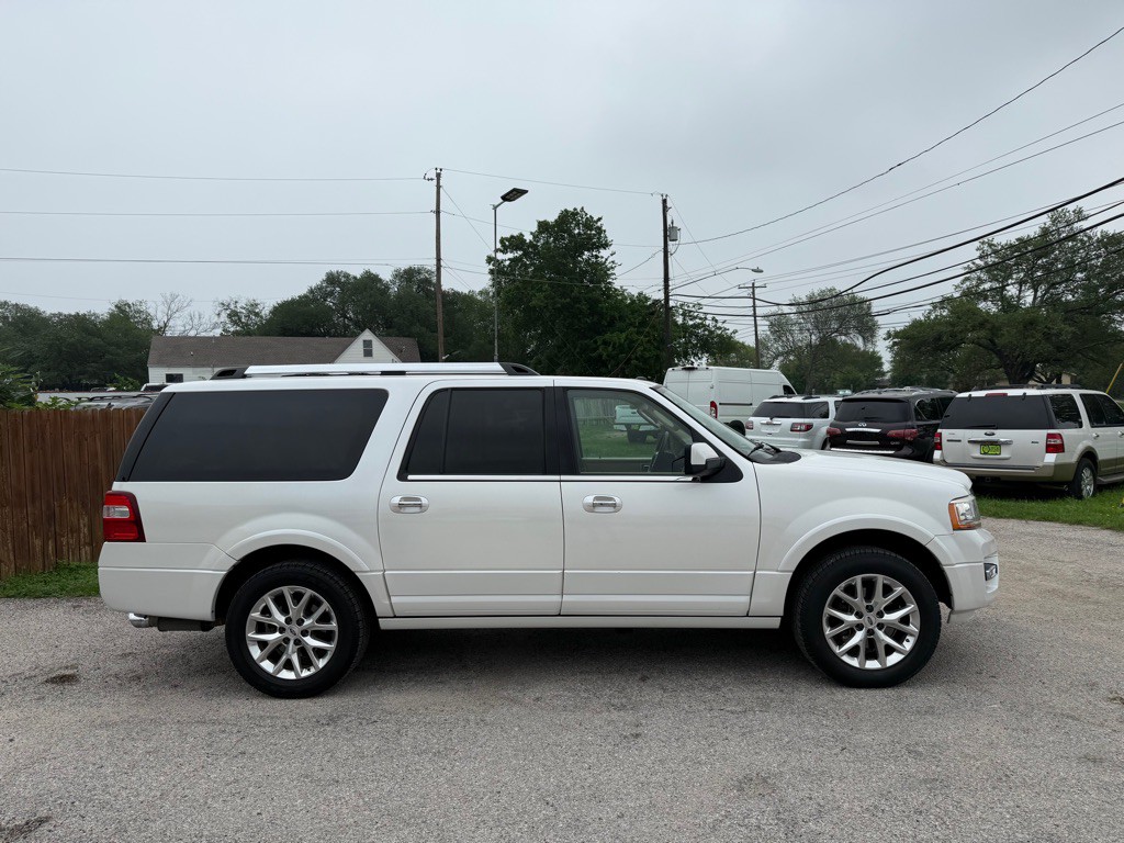 2017 Ford Expedition Image 2