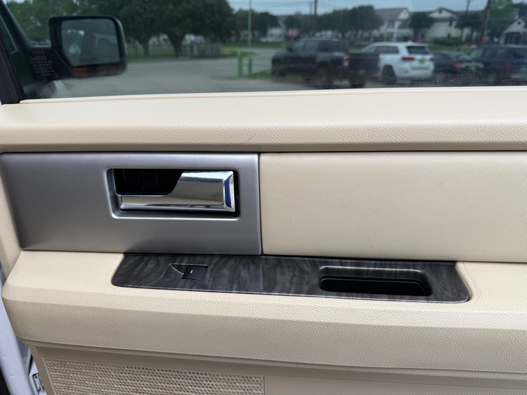 2017 Ford Expedition Image 24