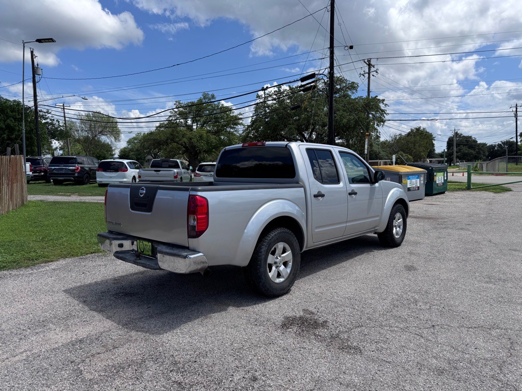 2011 Nissan Frontier Image 4