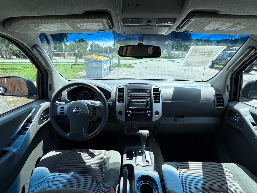 2011 Nissan Frontier Image 18