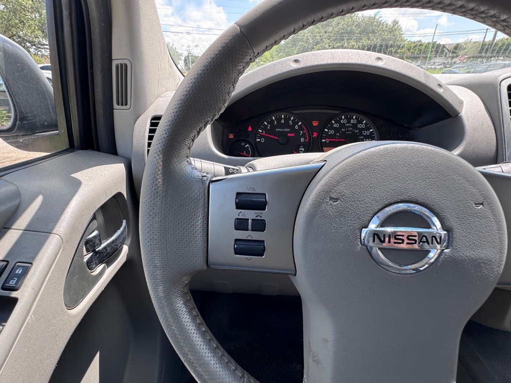 2011 Nissan Frontier Image 20