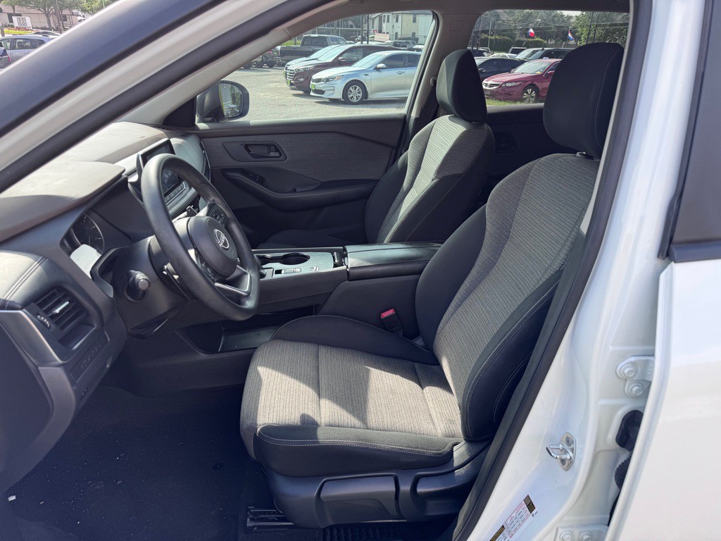2022 Nissan Rogue Image 11