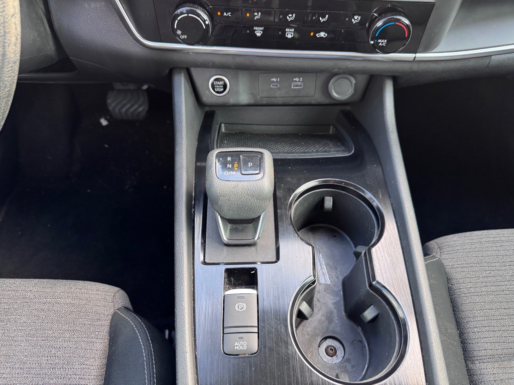 2022 Nissan Rogue Image 25