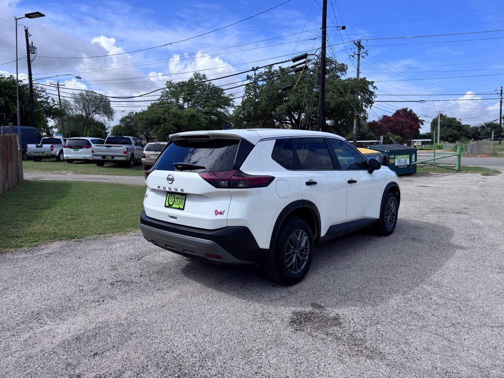 2022 Nissan Rogue Image 4