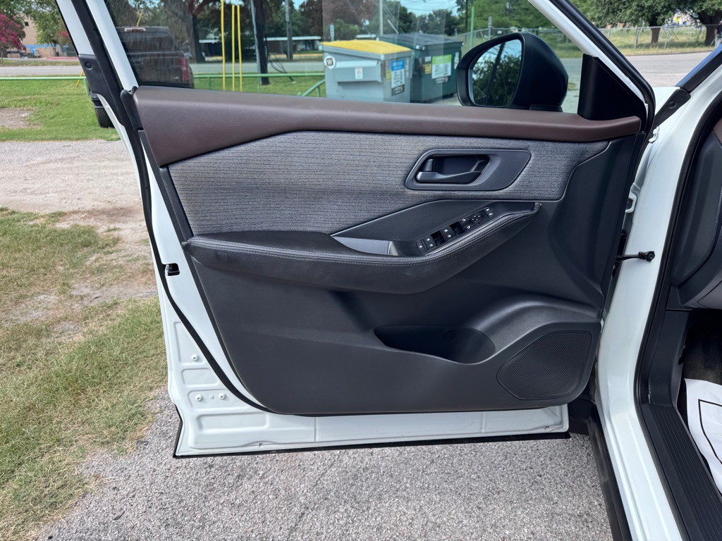 2022 Nissan Rogue Image 10