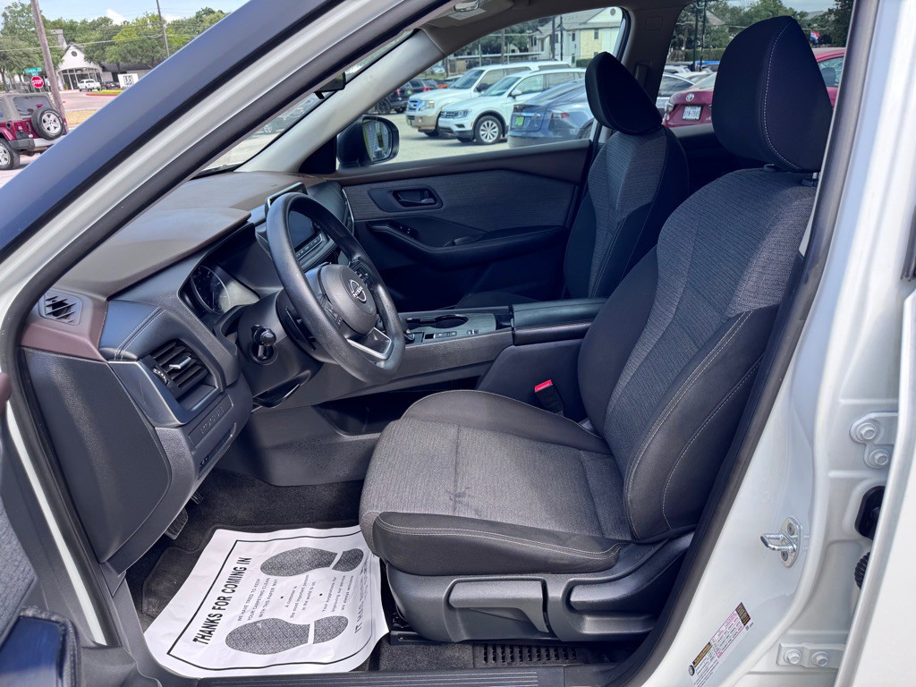 2022 Nissan Rogue Image 11