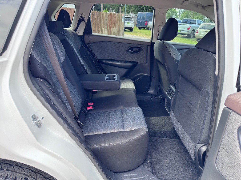 2022 Nissan Rogue Image 15