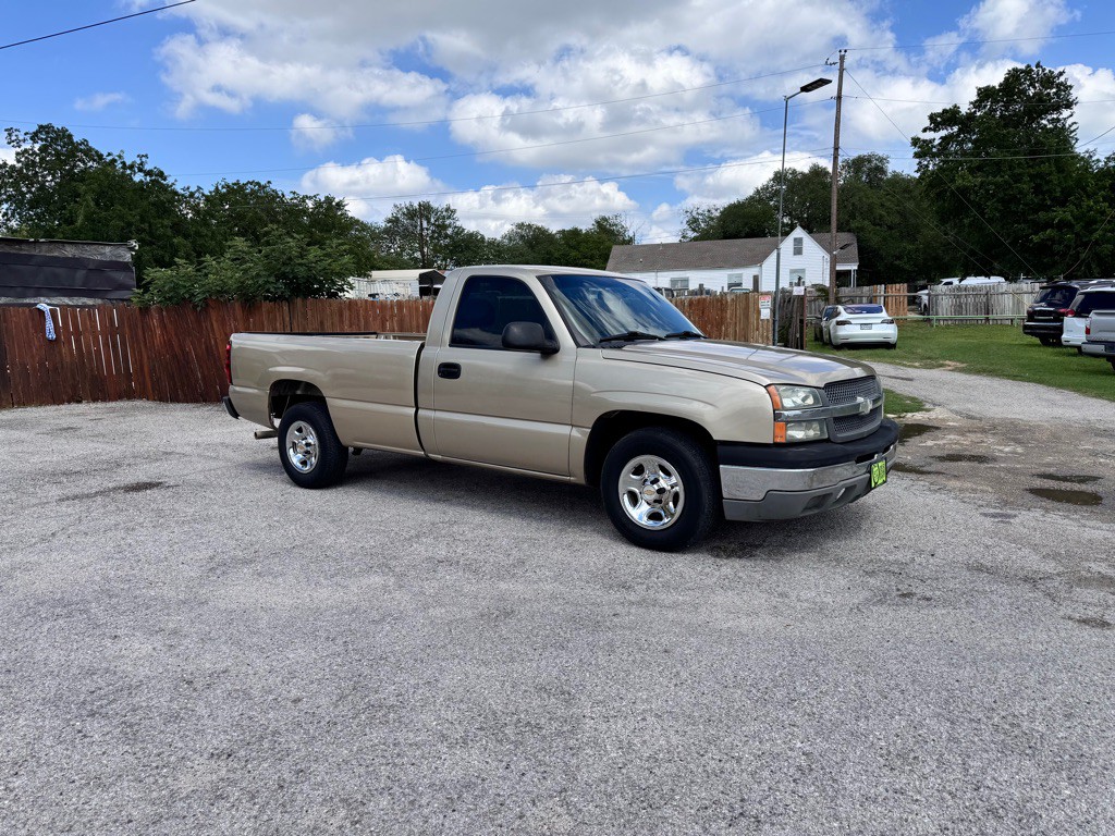 2004 Chevrolet Silverado 1500 Image 2