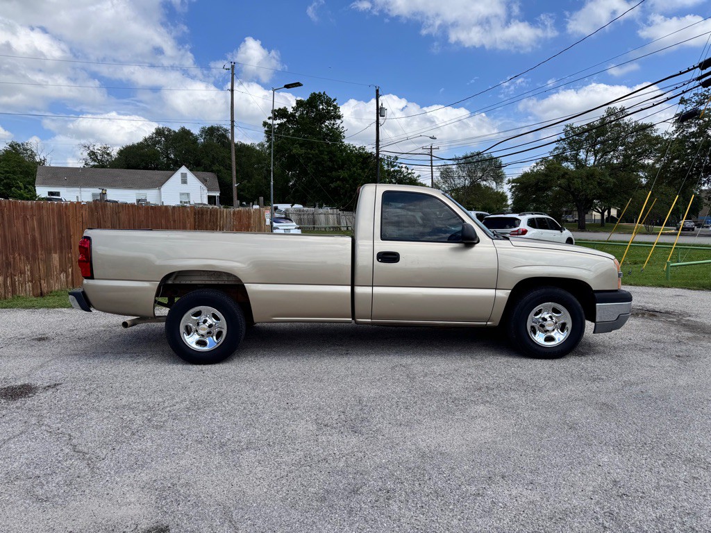 2004 Chevrolet Silverado 1500 Image 3