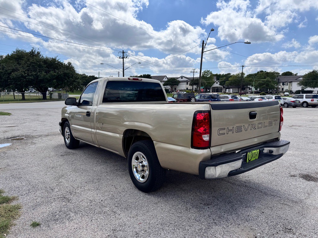 2004 Chevrolet Silverado 1500 Image 6