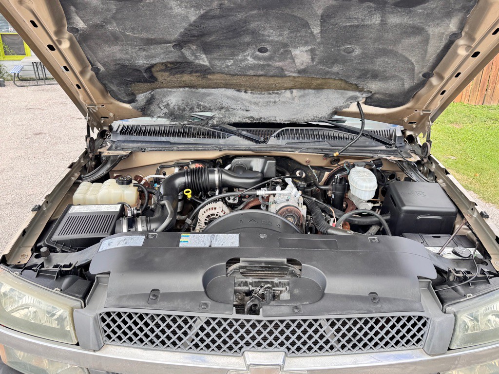 2004 Chevrolet Silverado 1500 Image 19