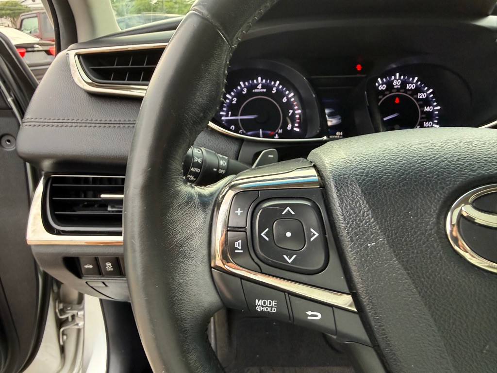 2013 Toyota Avalon Image 11