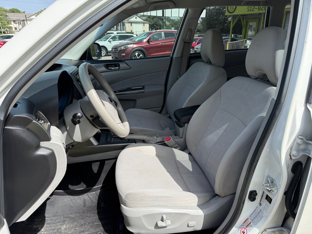 2011 Subaru Forester Image 9