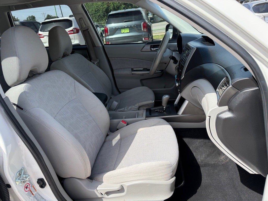 2011 Subaru Forester Image 15