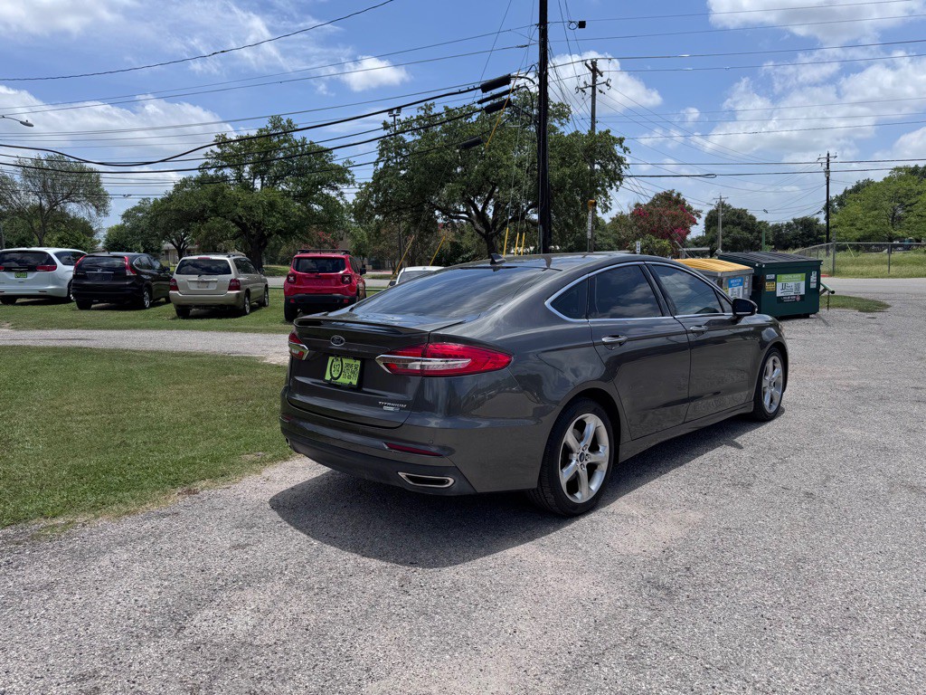 2019 Ford Fusion Image 4