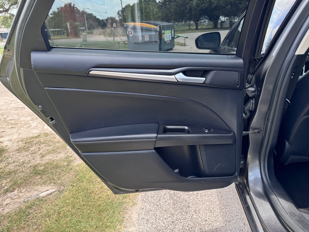 2019 Ford Fusion Image 12