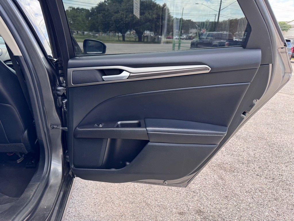2019 Ford Fusion Image 14