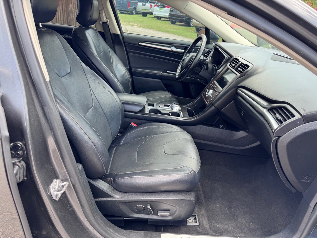2019 Ford Fusion Image 17
